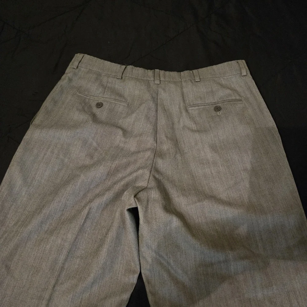 Haggar Pants Mens 38x29 Gray Dress Pleated‎ Straight Leg Herringbone Cuffed